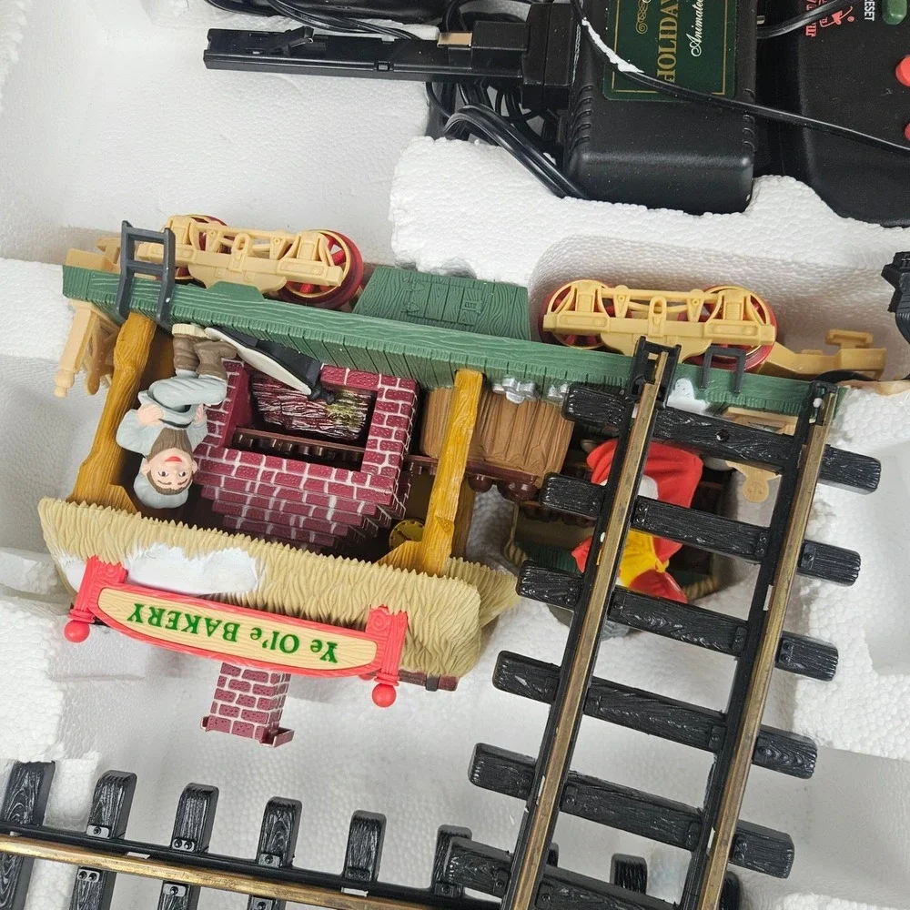 New Bright Musical Holiday Express Electric Animated‎ Train Set No. 386 Santa Fe